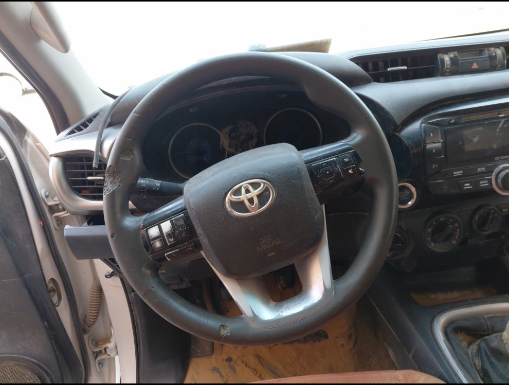 تويوتا هايلكس 4X4 - سوبر جي ال اكس  2016 image