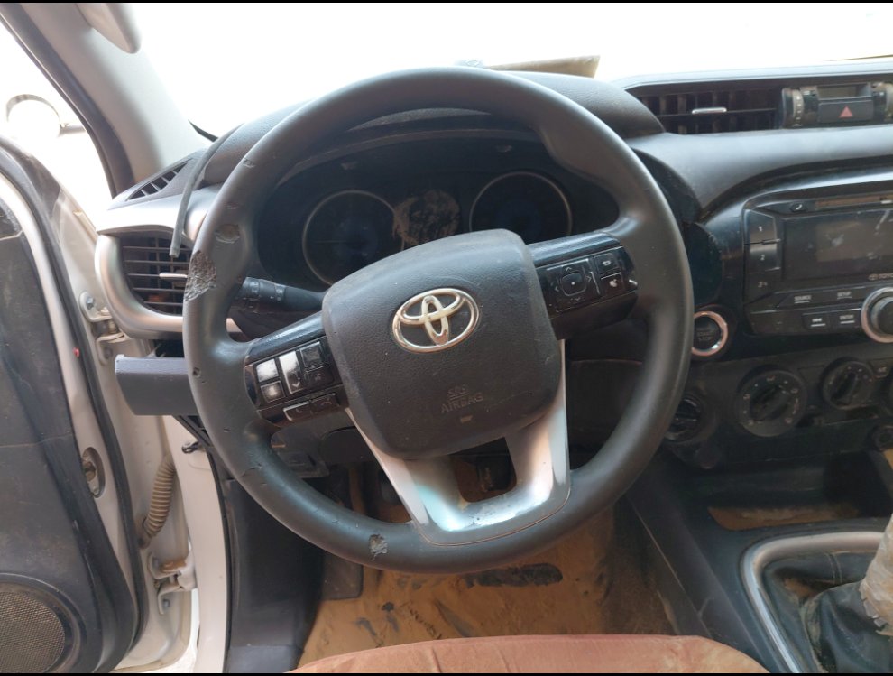 تويوتا هايلكس 4X4 - سوبر جي ال اكس  2016 image