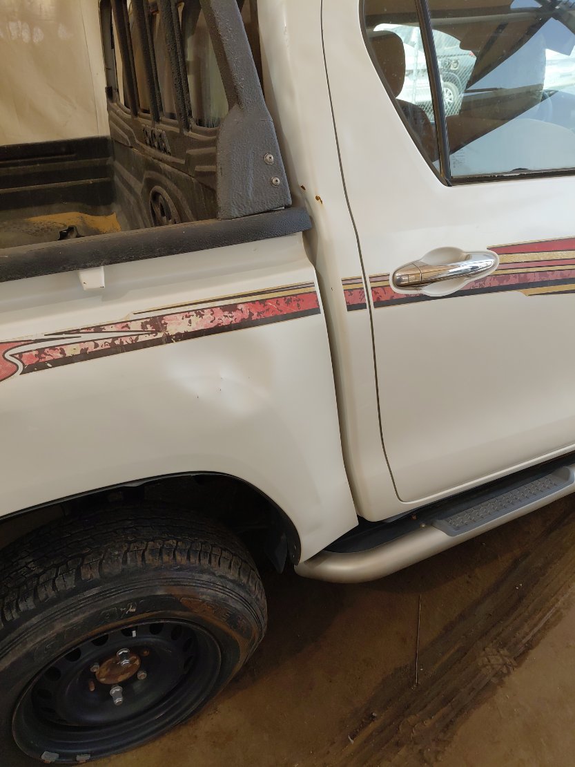 تويوتا هايلكس 4X4 - سوبر جي ال اكس  2016 image