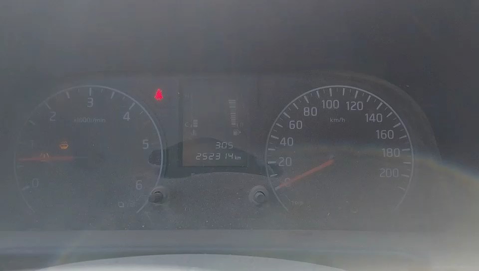 نيسان NV350 Urvan  2021 video