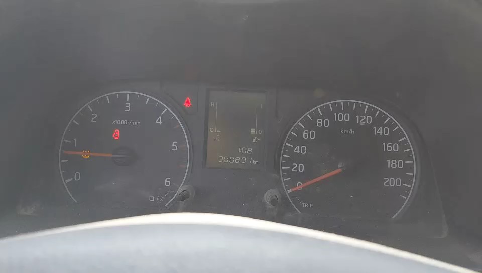 نيسان NV350 Urvan  2021 video