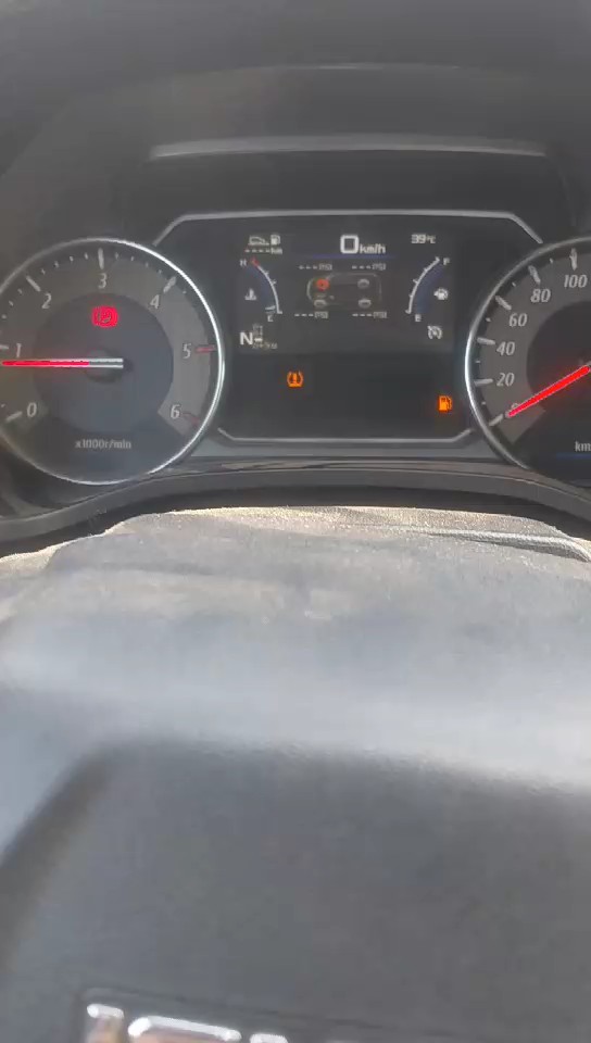 ايسوزو MU-X  4WD 2023 video