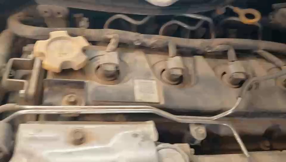 نيسان NV350 Urvan  2023 video