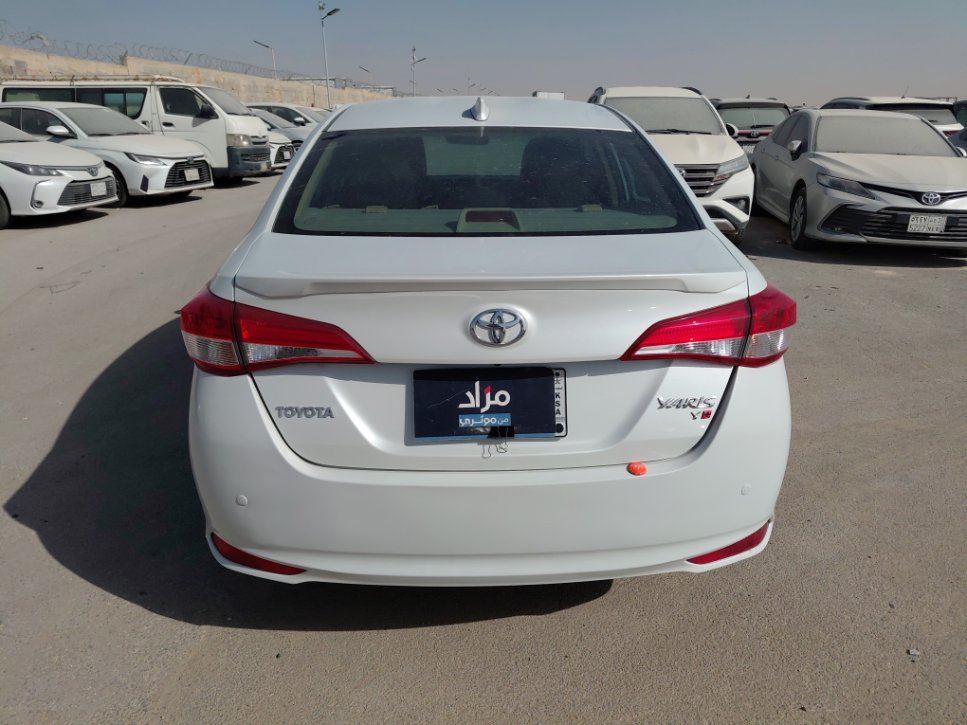 تويوتا يارس Y PLUS 2021 image