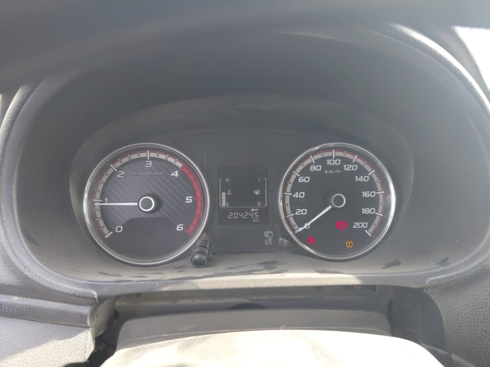 ميتسوبيشي L200 4X4- 2023 image
