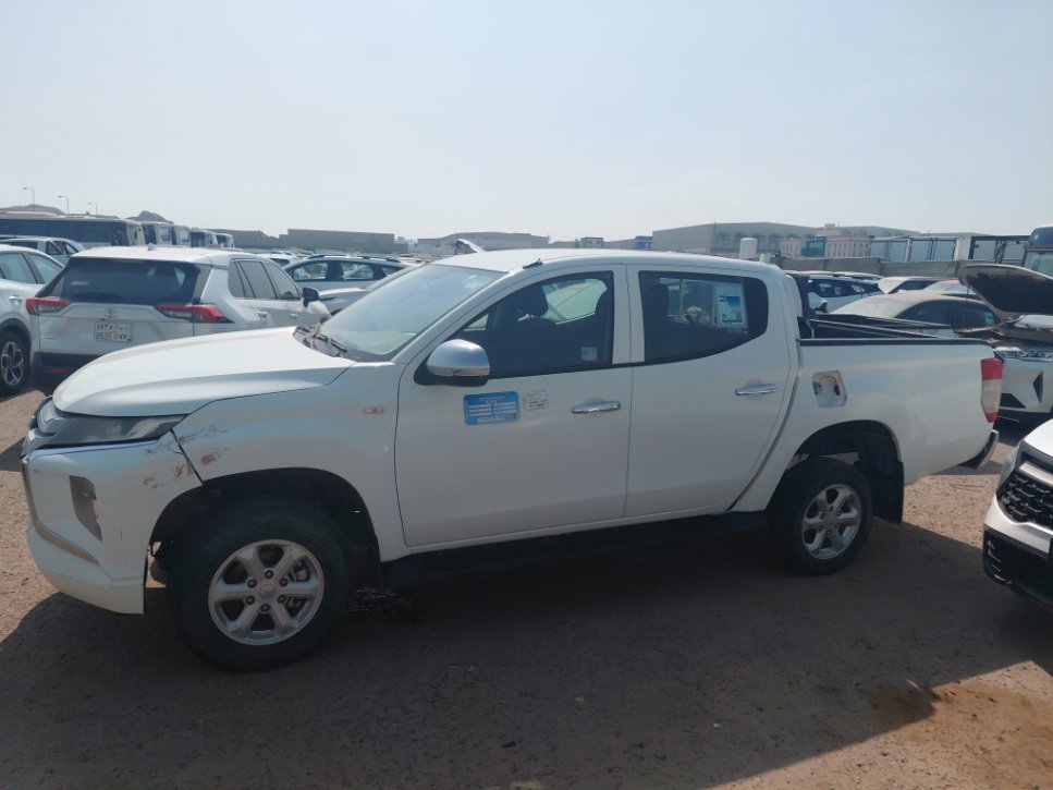 ميتسوبيشي L200 4X4- 2023 image
