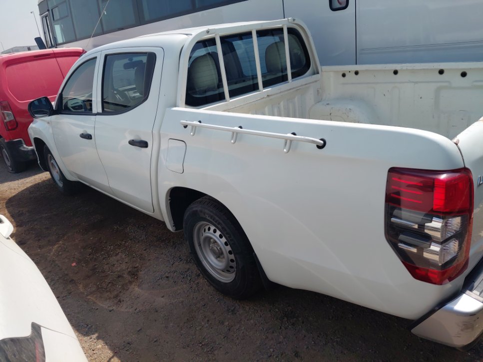 ميتسوبيشي L200  2022 image