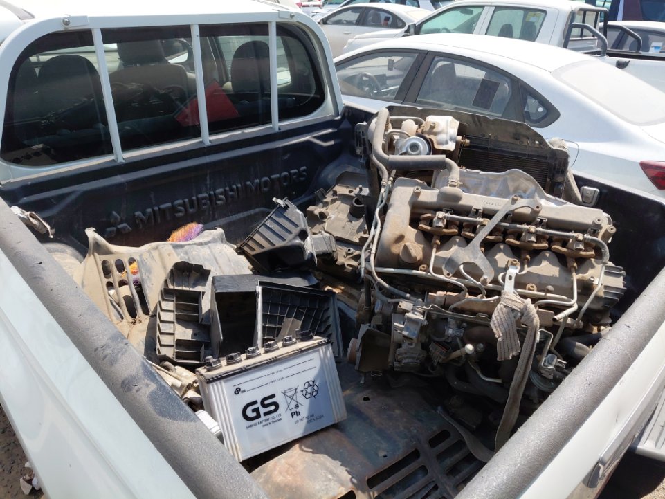 ميتسوبيشي L200 4X4- 2023 image