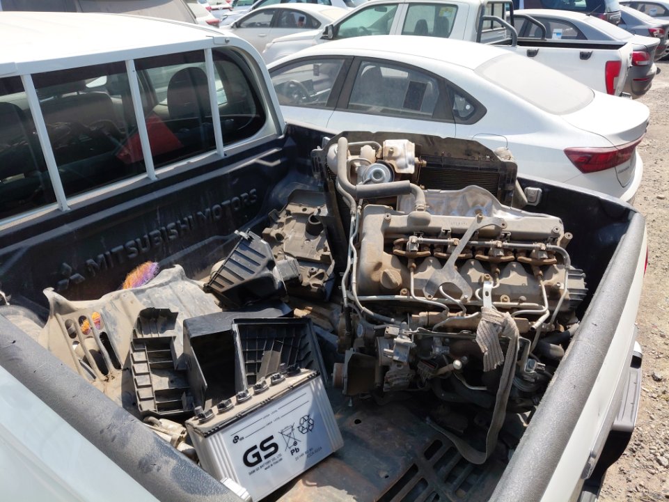 ميتسوبيشي L200 4X4- 2023 image