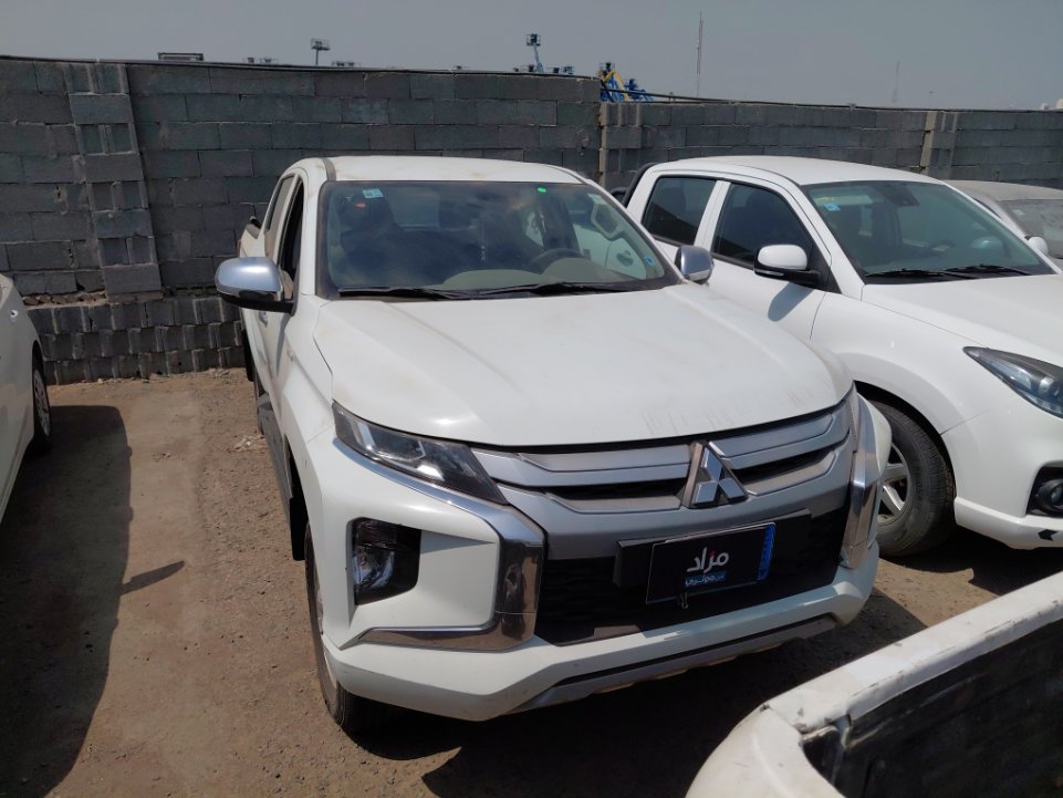 ميتسوبيشي L200 4X4- 2023 image