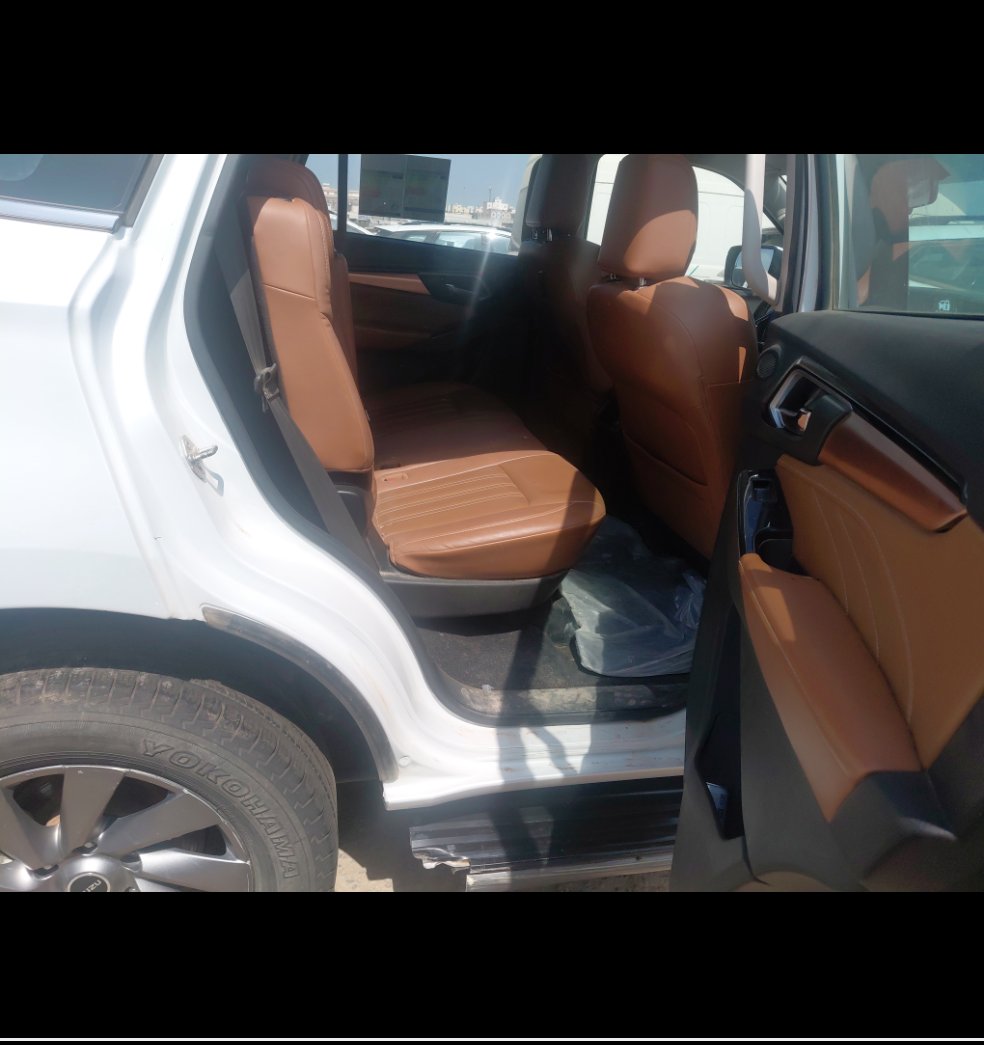 ايسوزو MU-X  4WD 2023 image