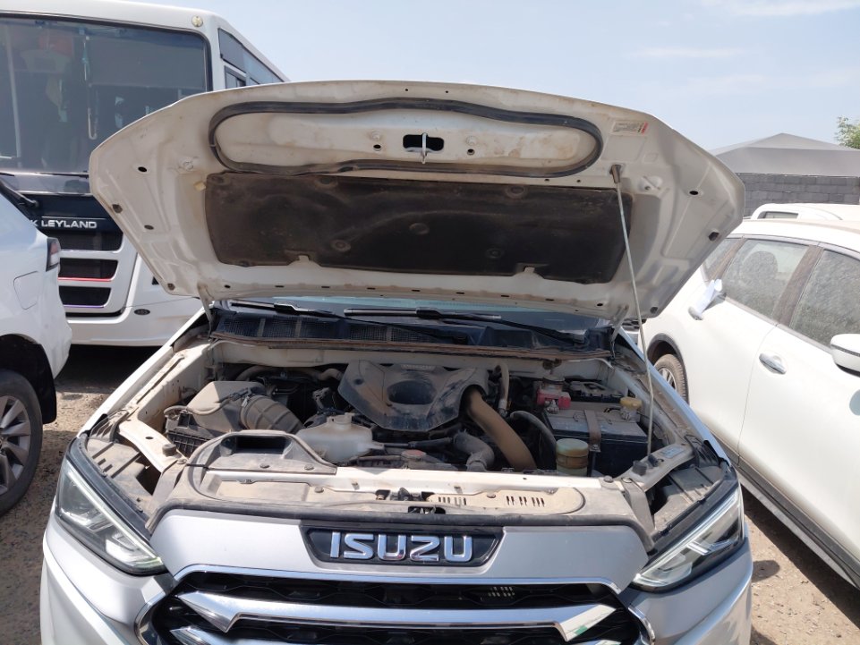 ايسوزو MU-X - 4WD 2023 image