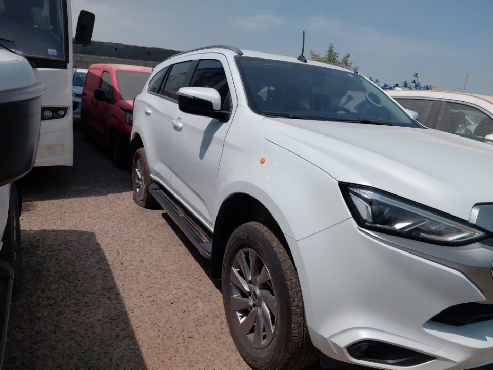 ايسوزو MU-X - 4WD 2023 image