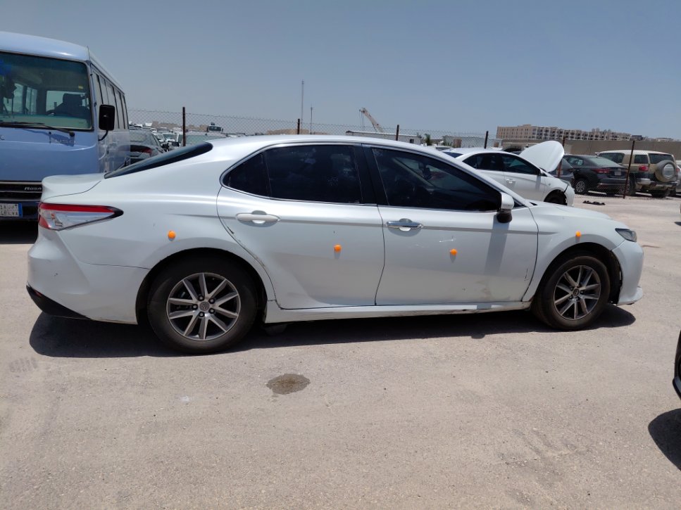 تويوتا كامري LE HEV 2020 image