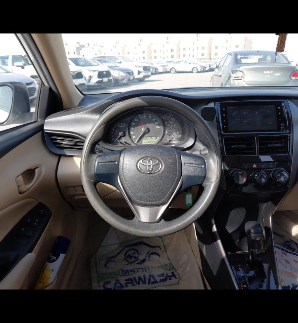 تويوتا يارس Y 2022 image