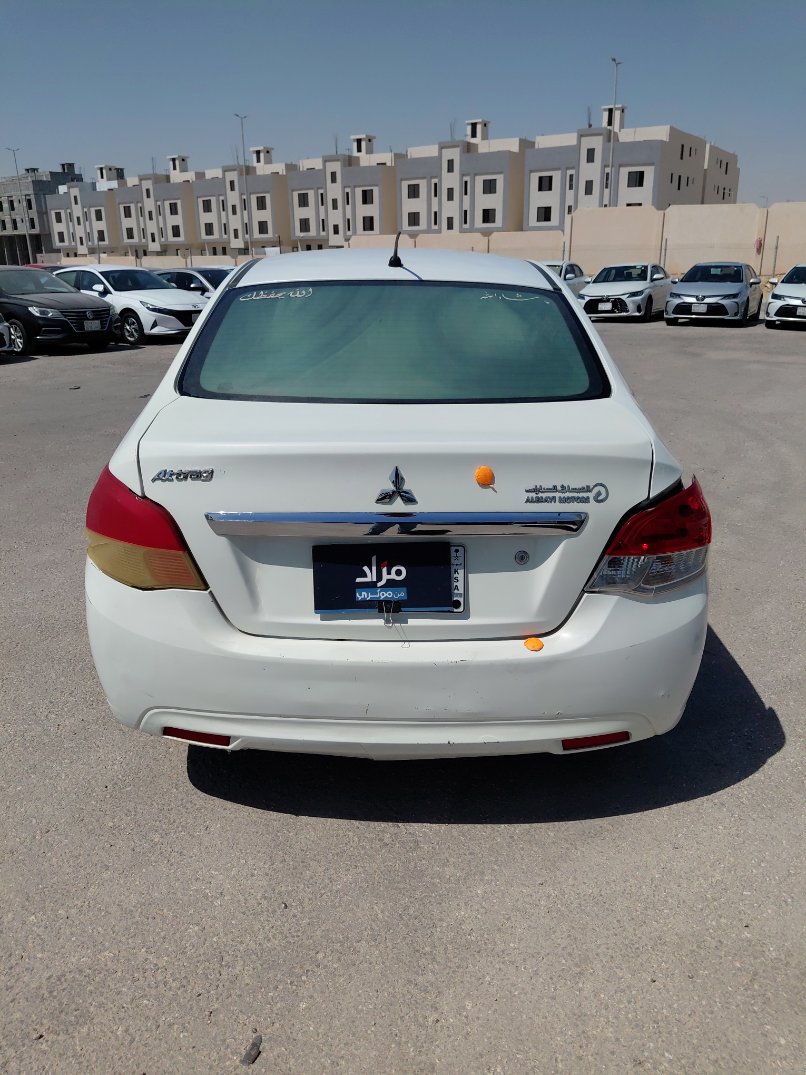 ميتسوبيشي أتراج GL 2020 image