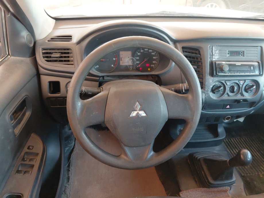 ميتسوبيشي L200  2023 image