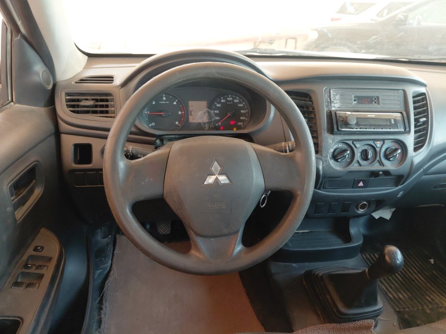 ميتسوبيشي L200  2023 image