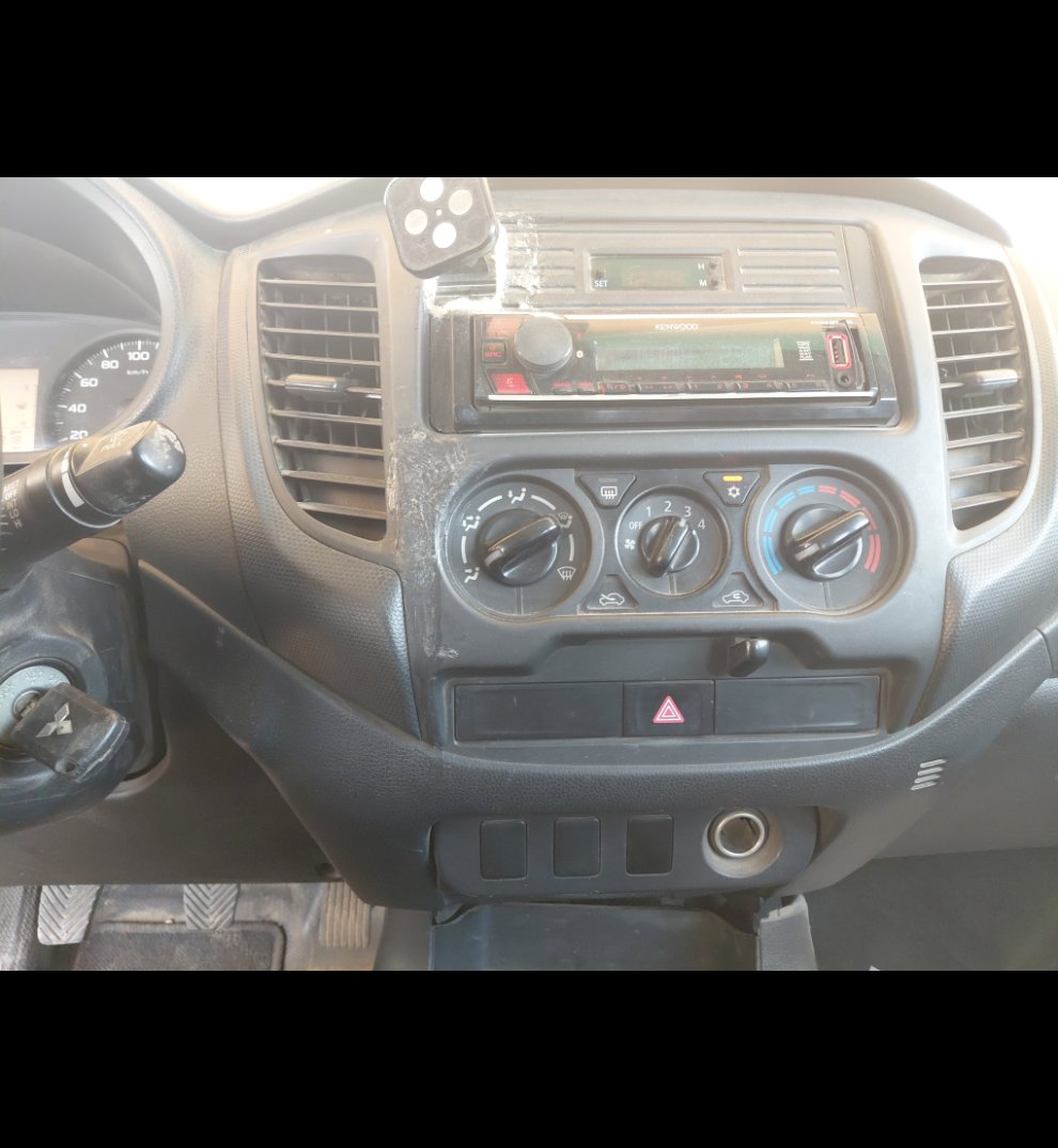 ميتسوبيشي L200  2022 image