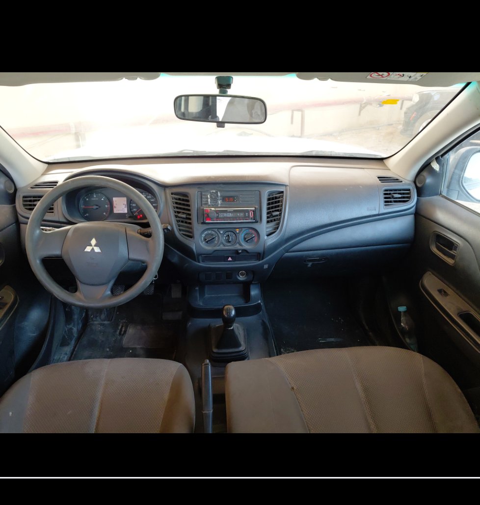 Mitsubishi L200  2022 image