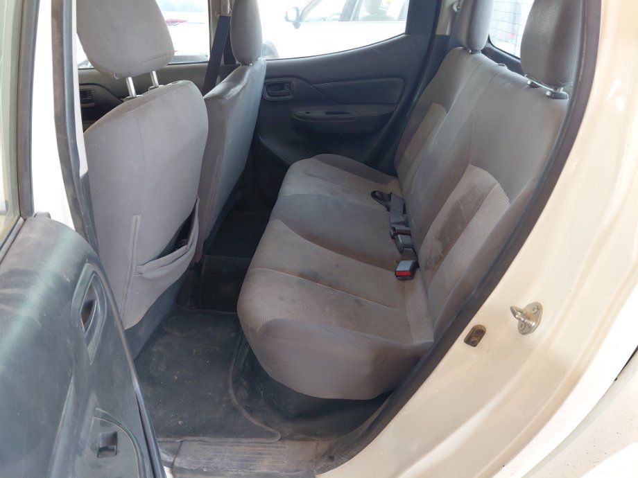 Mitsubishi L200  2022 image