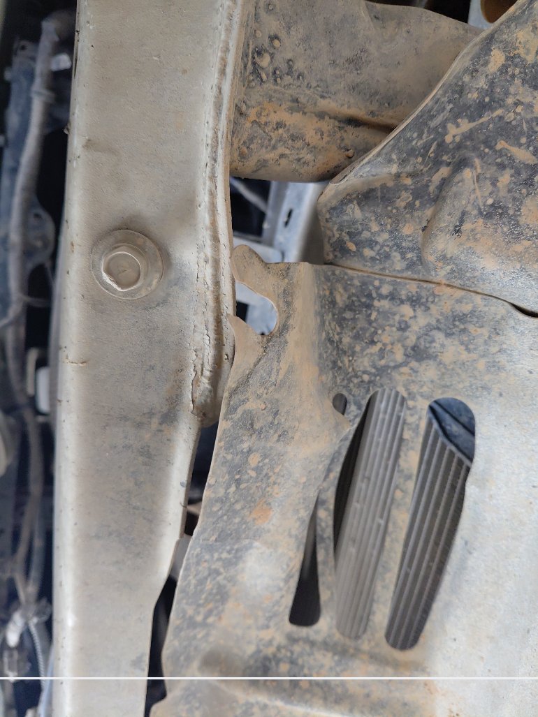 Mitsubishi L200  2022 image