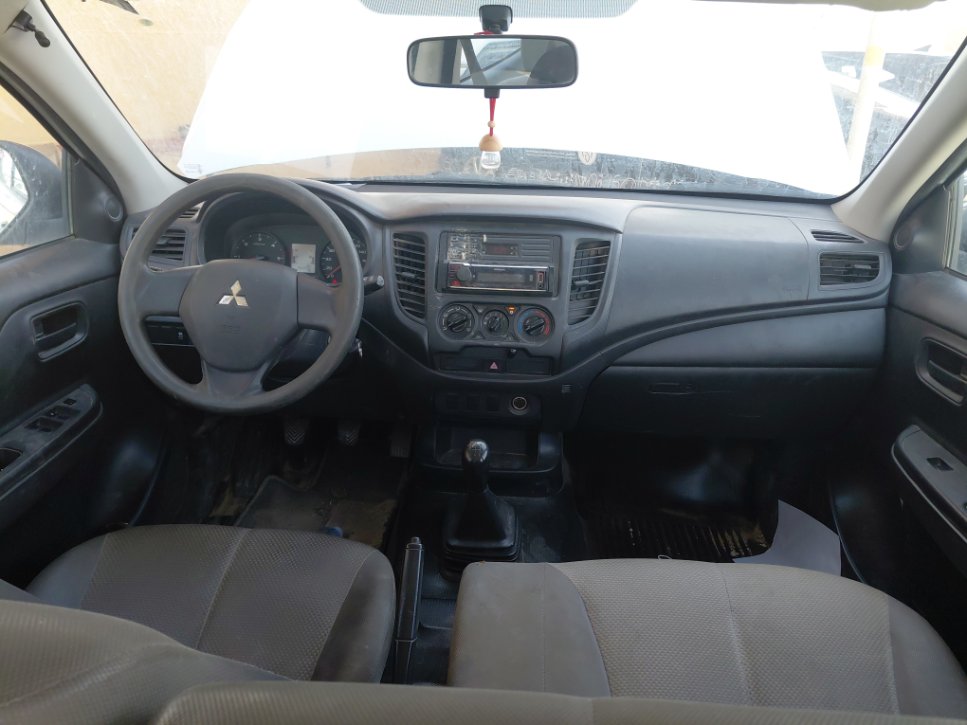 Mitsubishi L200  2023 image
