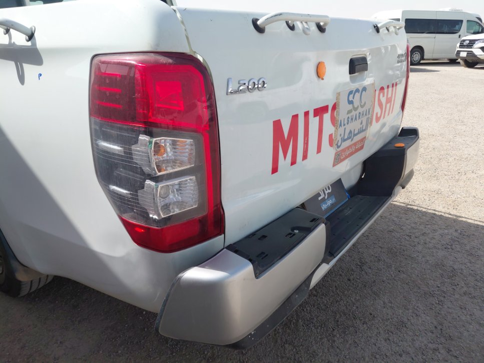 Mitsubishi L200  2023 image