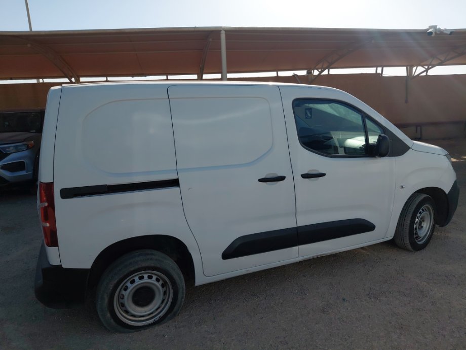 Peugeot  Partner  2023 image