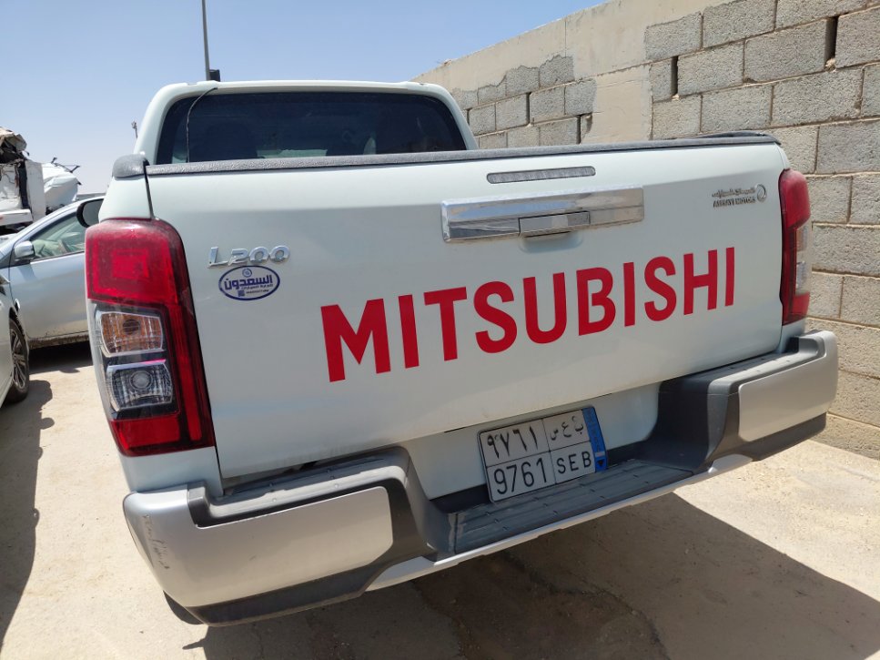ميتسوبيشي L200  2023 image