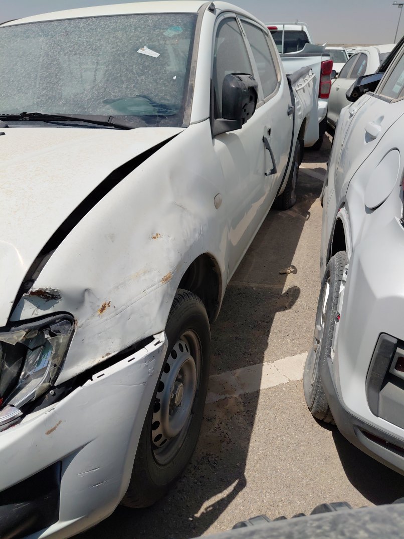 ميتسوبيشي L200  2015 image