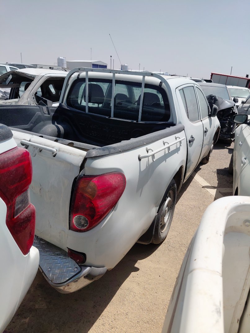 ميتسوبيشي L200  2015 image