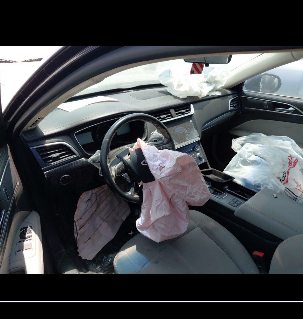 Ford Taurus  2022 image