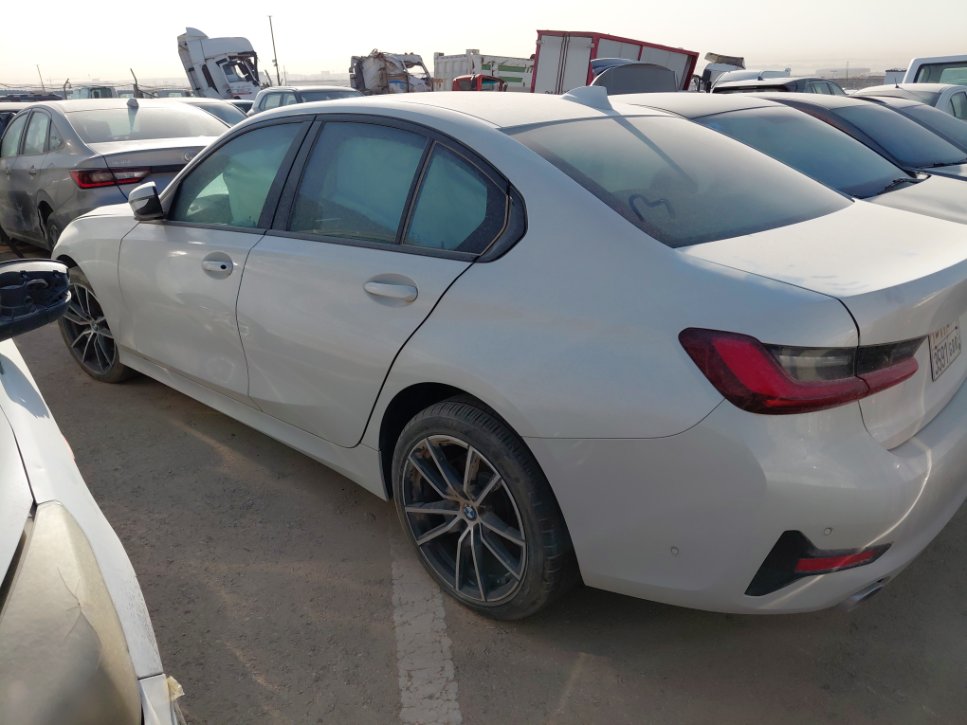 بي إم دبليو 520i  2022 image