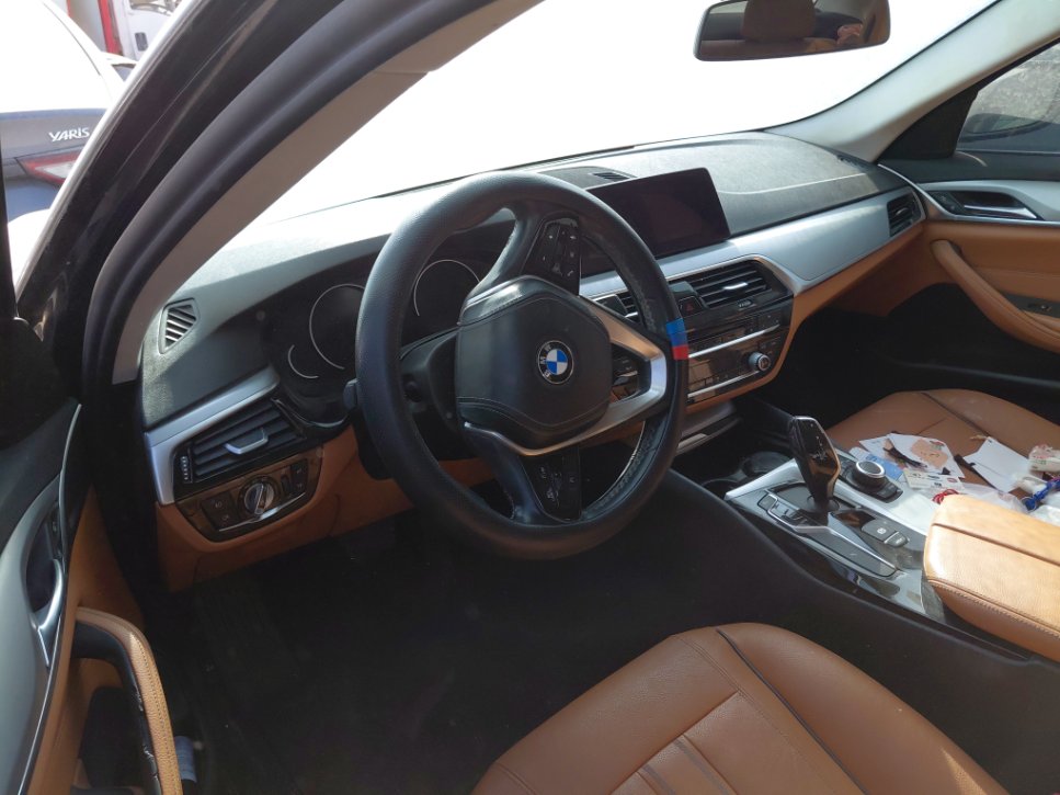 بي إم دبليو 520i  2020 image