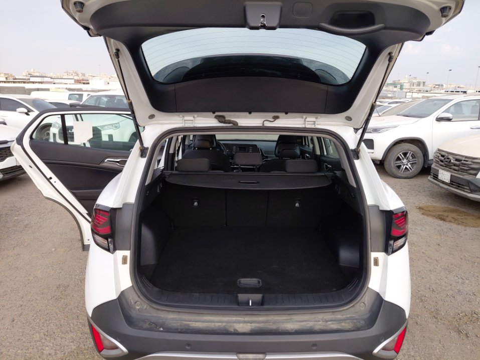 كيا سبورتاج NQ5E LX 4WD 2024 image