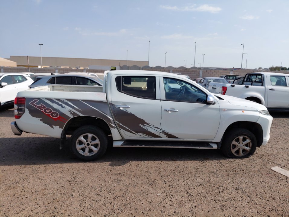 ميتسوبيشي L200 4X4- 2022 image