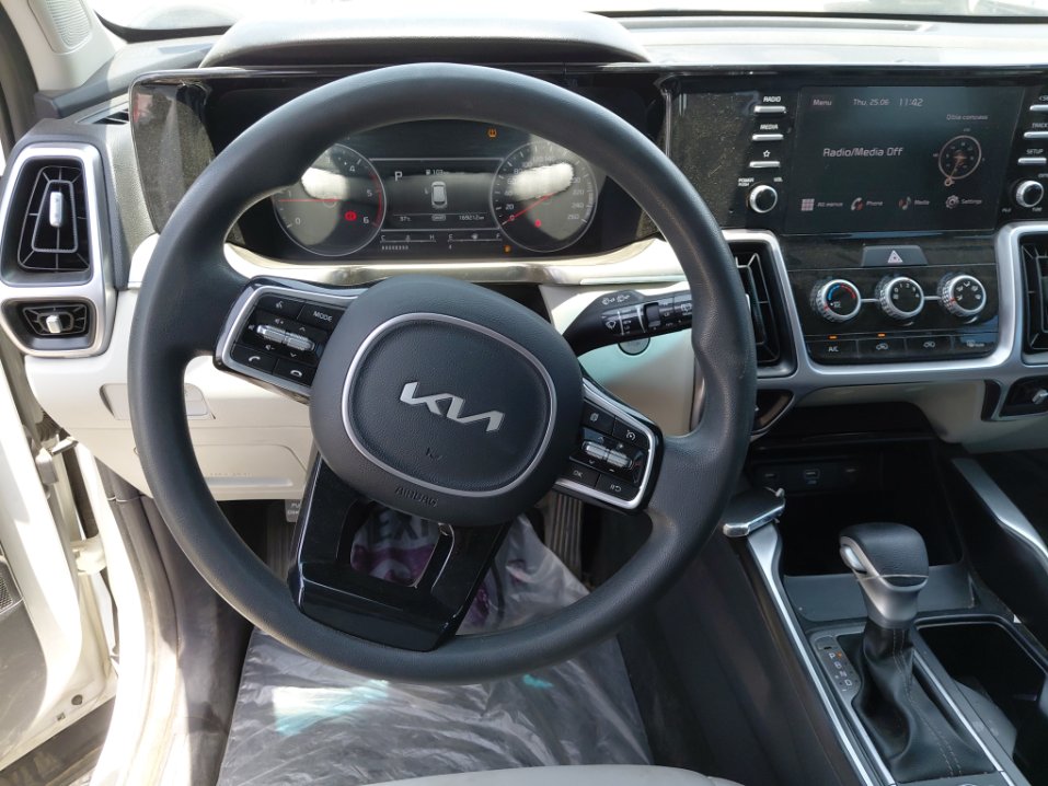 كيا سورينتو MQ4 LX AWD 2023 image
