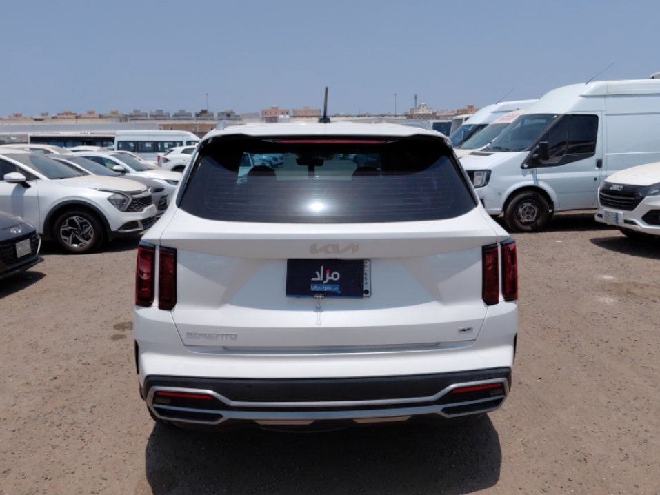 كيا سورينتو MQ4 LX AWD 2023 image