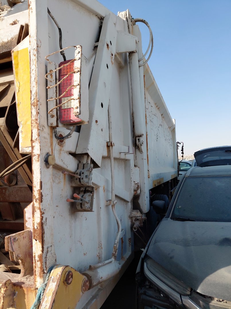 ايسوزو أخرى  2013 image