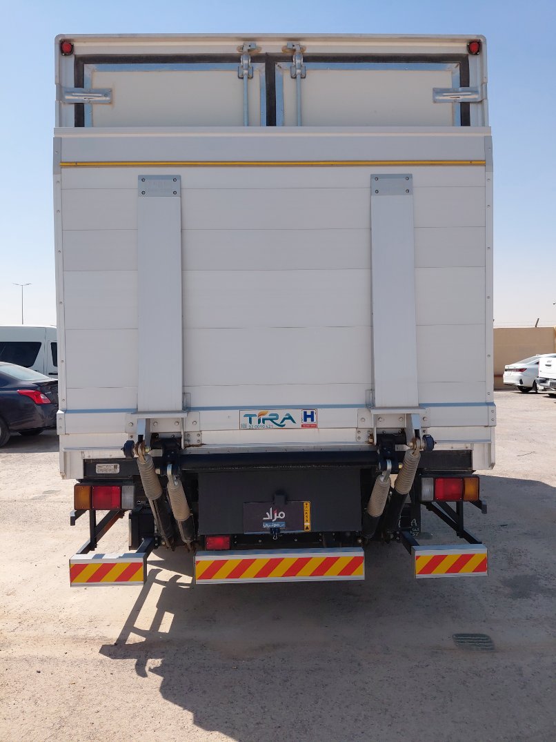 Isuzu Reward NP مبردة 4.95  طن 2024 image