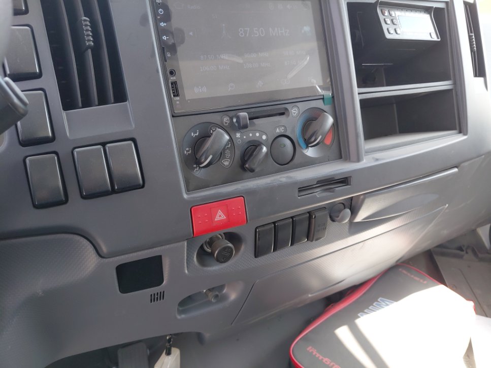 Isuzu Reward NP مبردة 4.95  طن 2024 image