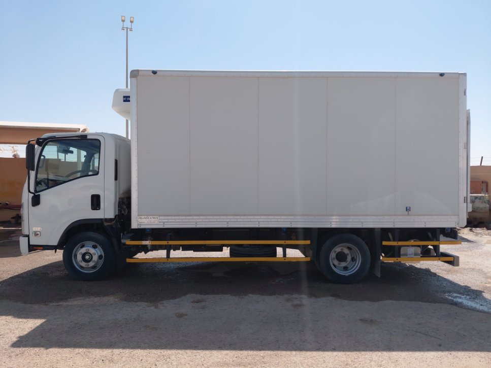 Isuzu Reward NP مبردة 4.95  طن 2024 image