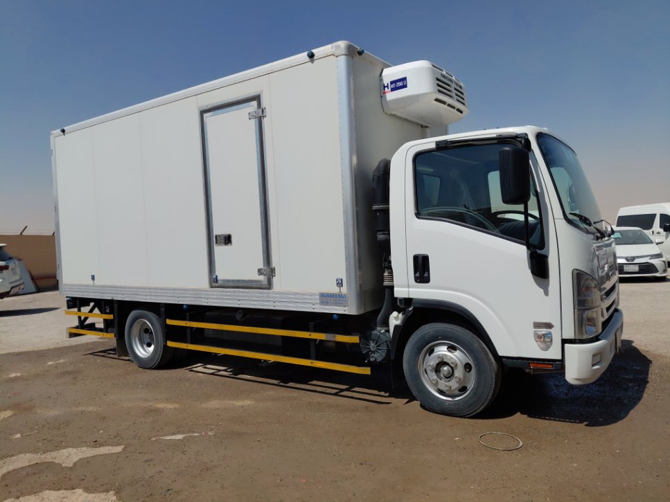 Isuzu Reward NP مبردة 4.95  طن 2024 image