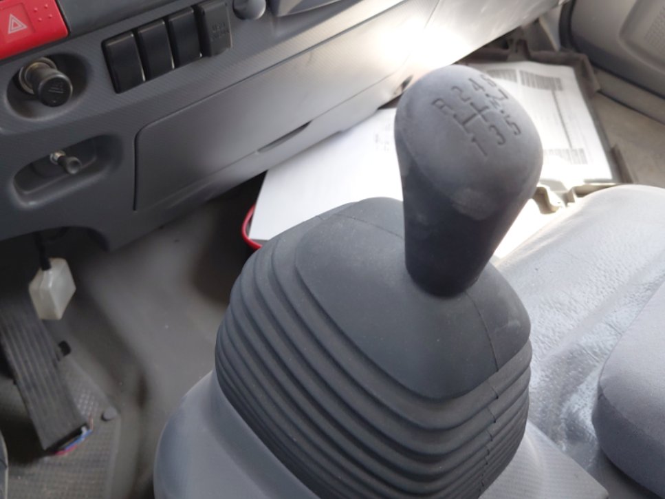 Isuzu Reward NP مبردة 4.95  طن 2024 image