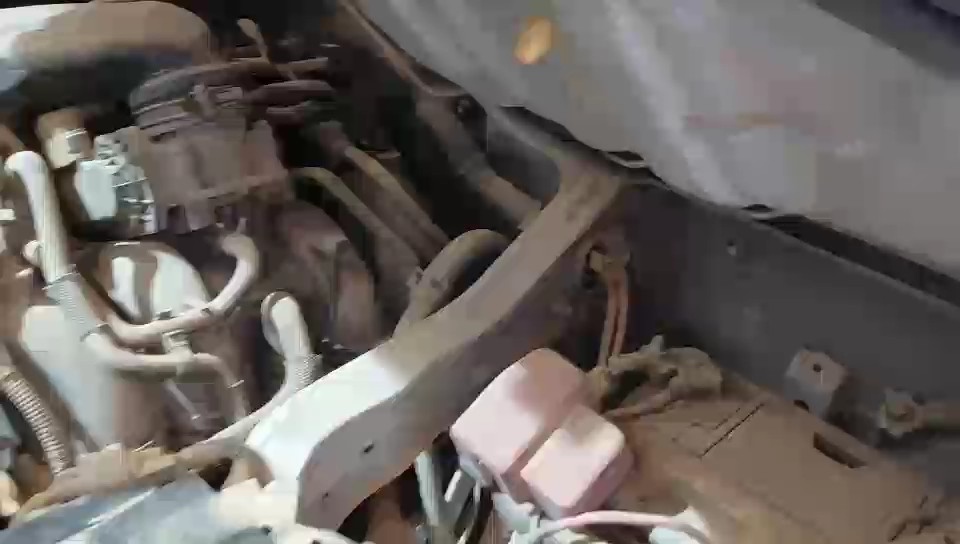 Toyota Hiace Van اساسي 2018 video