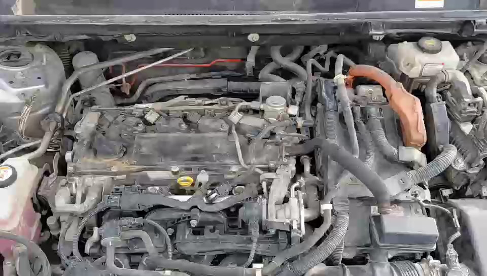 Toyota RAV4  LE HEV SPORTS 2020 video