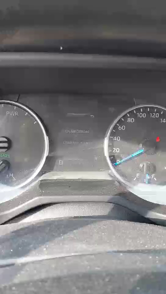 Toyota RAV4  LE HEV SPORTS 2020 video