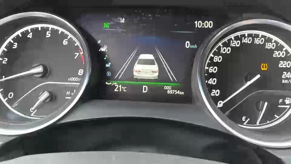 Toyota Camry SE 2021 video
