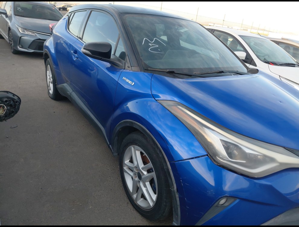 Toyota C-HR  DYNAMIC SPORTS UTILITY  2020 image